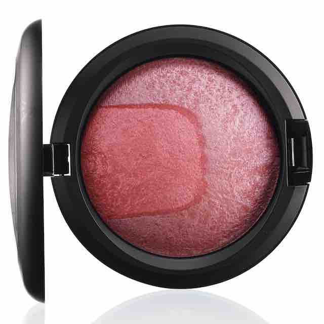 MAC Divine Night Mineralize Skinfinish Scene to be Seen
