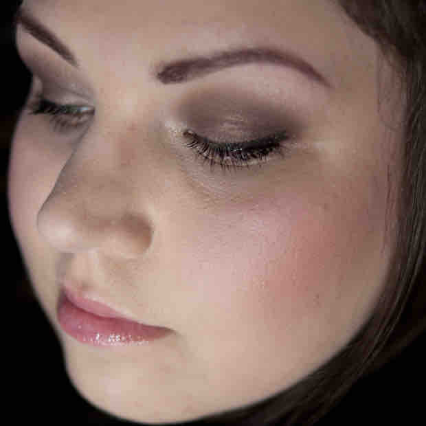 MAC Flatter Me Pearlmatte Face Powder - Archies Girls (9)