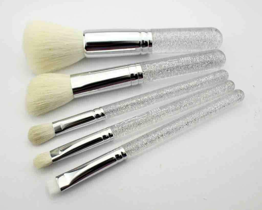MAC Ice Parade Make it Perfect Brush Kit - Special Edition (8)