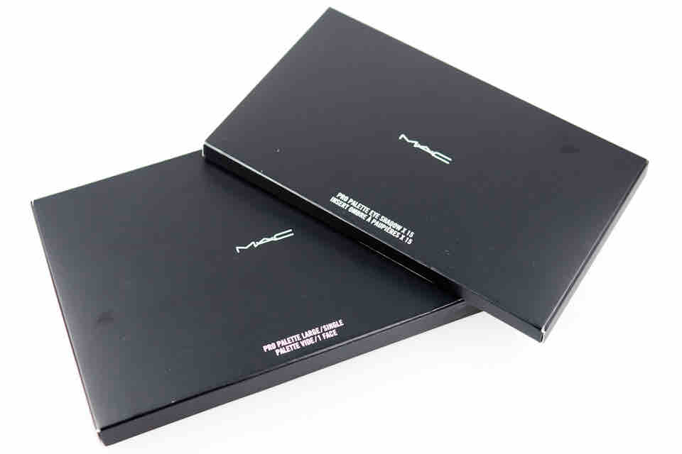 MAC Pro Palette Large & Eye Shadow x 15