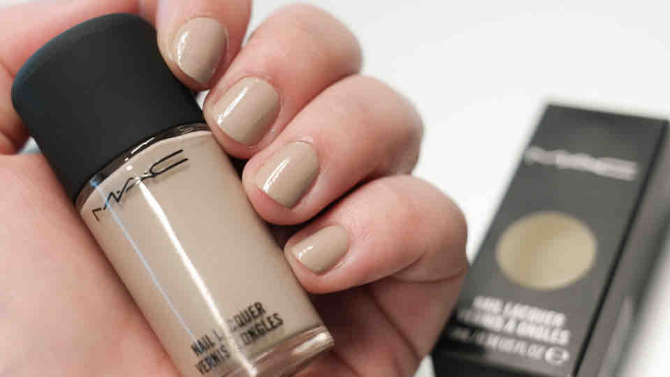 MAC Quiet Time Nail Lacquer Creme-3