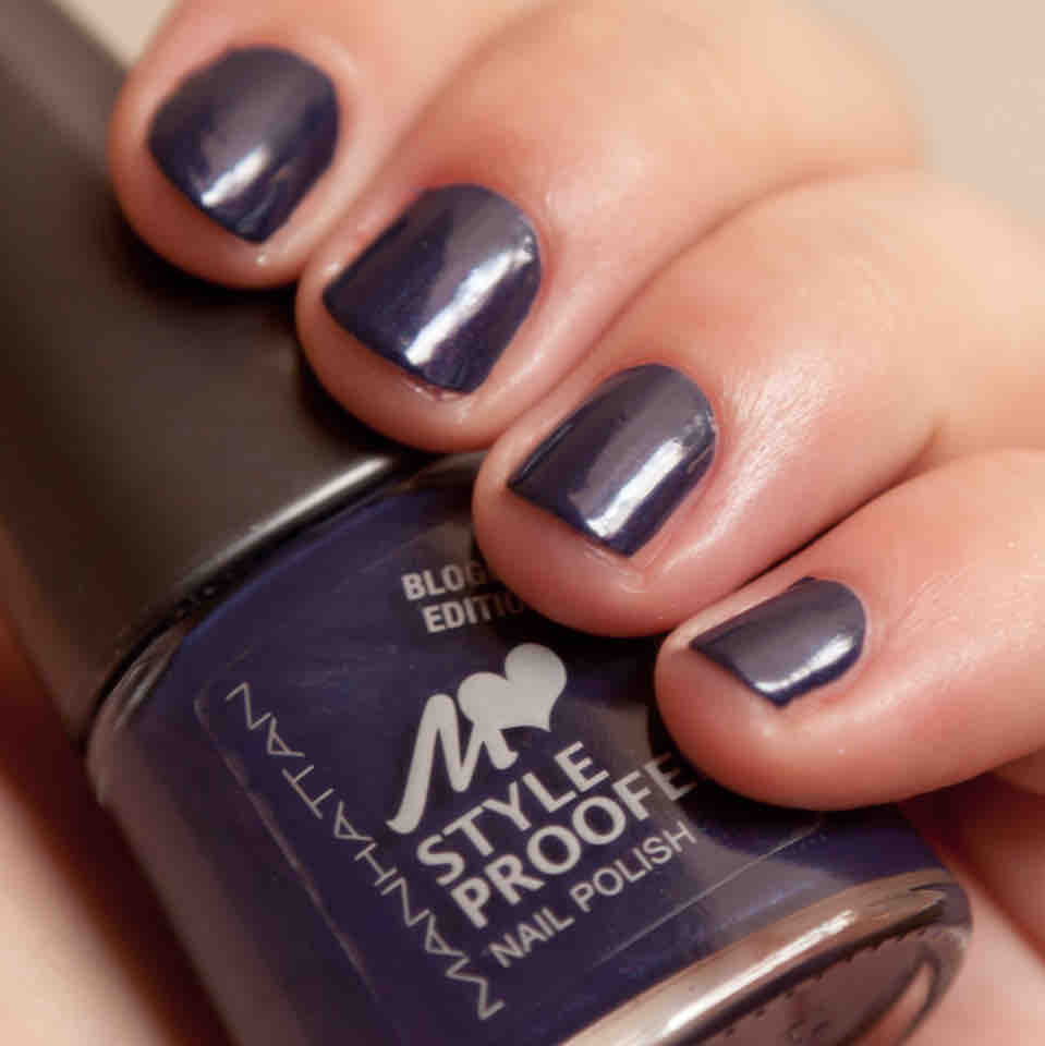 MANHATTAN 01S Acai Power Berry Blogger Edition Nail Polish - Light MANHATTAN 01S Acai Power Berry Blogger Edition Nail Polish - Light