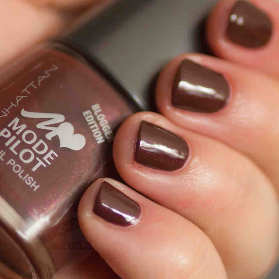 MANHATTAN 02M St. Honore Blogger Edition Nail Polish (4) MANHATTAN 02M St. Honore Blogger Edition Nail Polish (4)