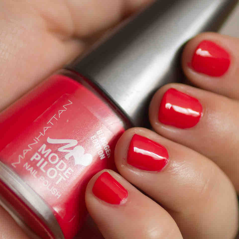 MANHATTAN 06M Odeonsplatz Blogger Edition Nail Polish - Light MANHATTAN 06M Odeonsplatz Blogger Edition Nail Polish - Light