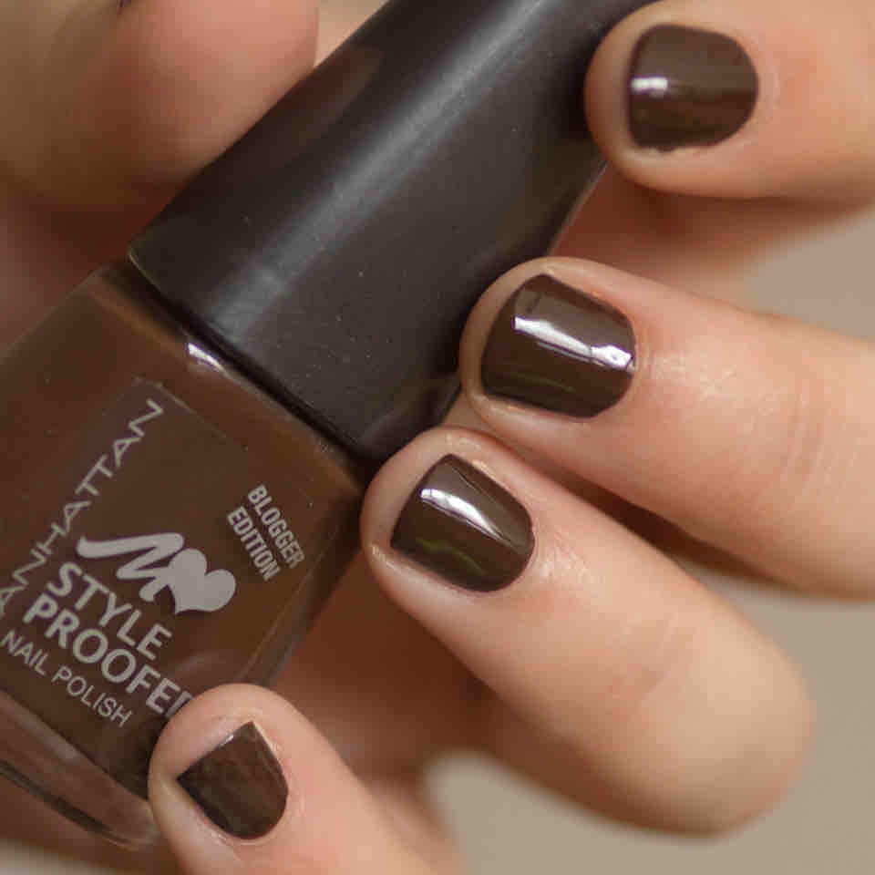 MANHATTAN 06S Organic Mould Blogger Edition Nail Polish MANHATTAN 06S Organic Mould Blogger Edition Nail Polish