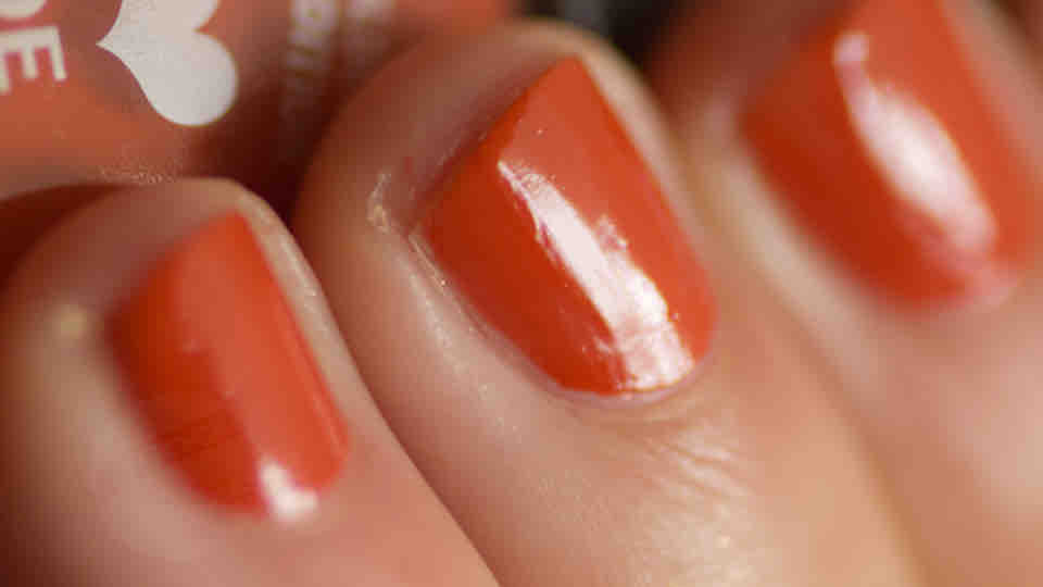 MANHATTAN 07M Nightsbridge Blogger Edition Nail Polish - Detail MANHATTAN 07M Nightsbridge Blogger Edition Nail Polish - Detail