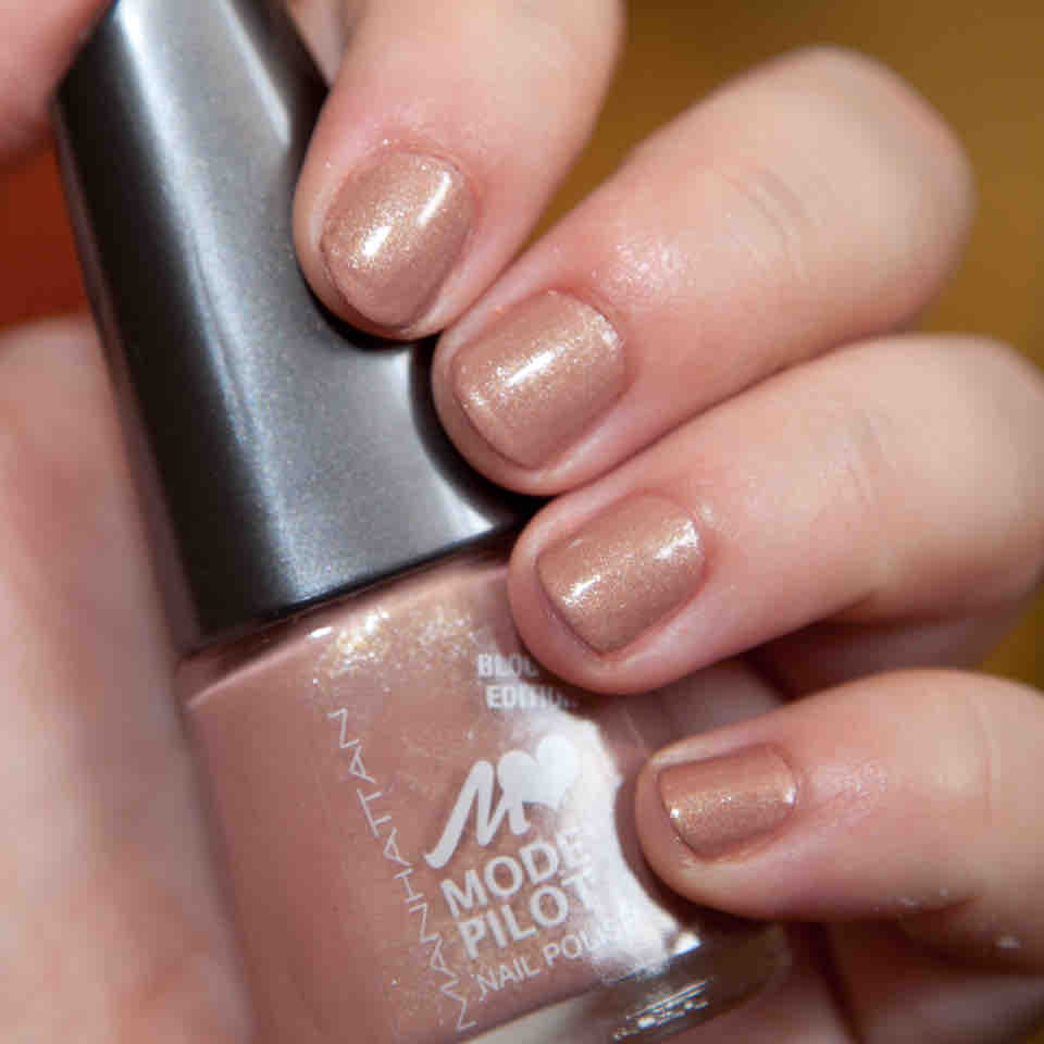 MANHATTAN 09M Roppongi Blogger Edition Nail Polish - Blitz MANHATTAN 09M Roppongi Blogger Edition Nail Polish - Blitz