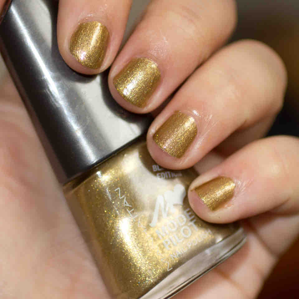 MANHATTAN 10M SoHo Blogger Edition Nail Polish (23) MANHATTAN 10M SoHo Blogger Edition Nail Polish (23)