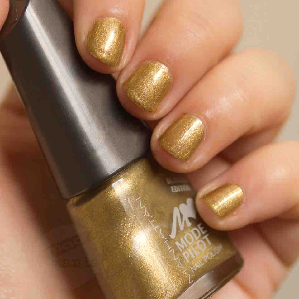 MANHATTAN 10M SoHo Blogger Edition Nail Polish (25) MANHATTAN 10M SoHo Blogger Edition Nail Polish (25)