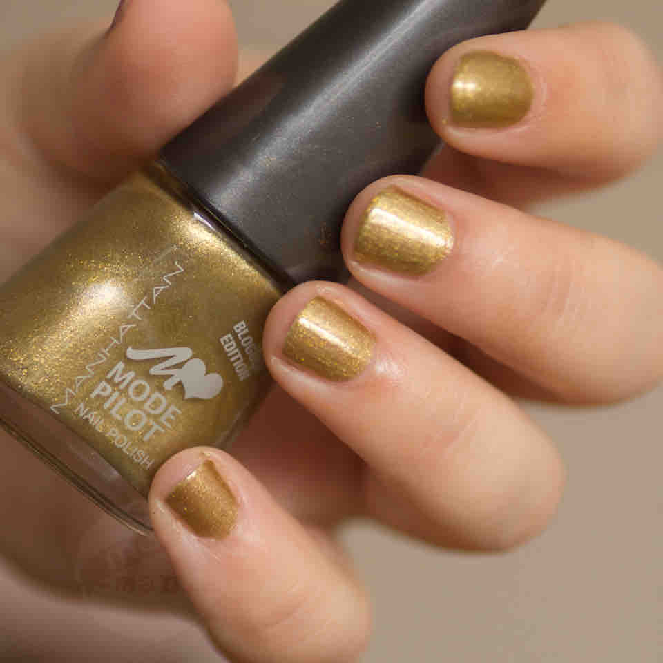 MANHATTAN 10M SoHo Blogger Edition Nail Polish MANHATTAN 10M SoHo Blogger Edition Nail Polish