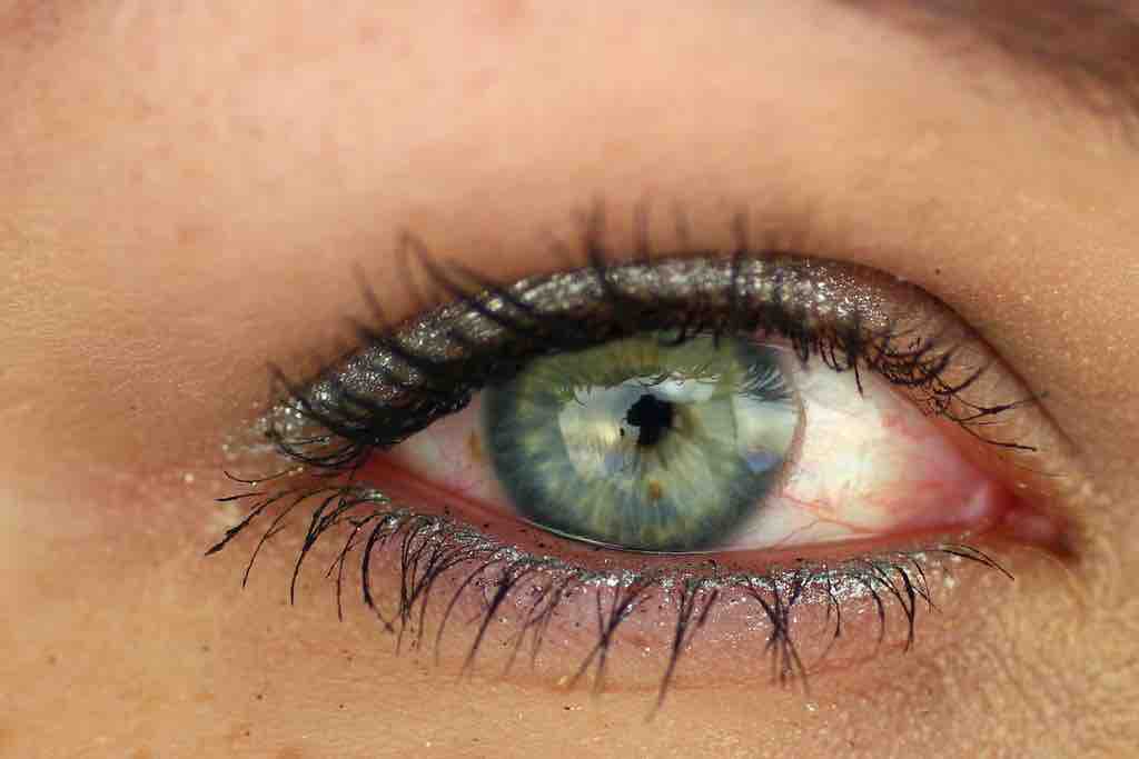 MANHATTAN 'Ice Ice Baby' Liquid Metals Eyeliner (2) MANHATTAN 'Ice Ice Baby' Liquid Metals Eyeliner (2)