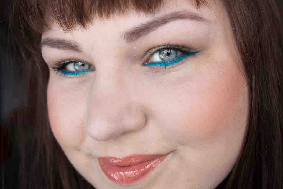 Paul Joe Eye Gloss Lipgloss Milani Turqoise Eyeliner Makeup Look-2