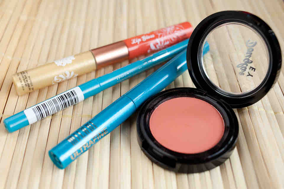Paul Joe Eye Gloss Lipgloss Milani Turqoise Eyeliner Makeup Look (3)