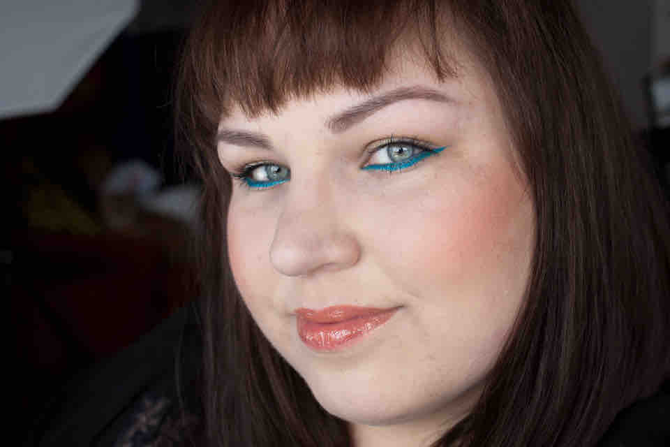 Paul Joe Eye Gloss Lipgloss Milani Turqoise Eyeliner Makeup Look (1)