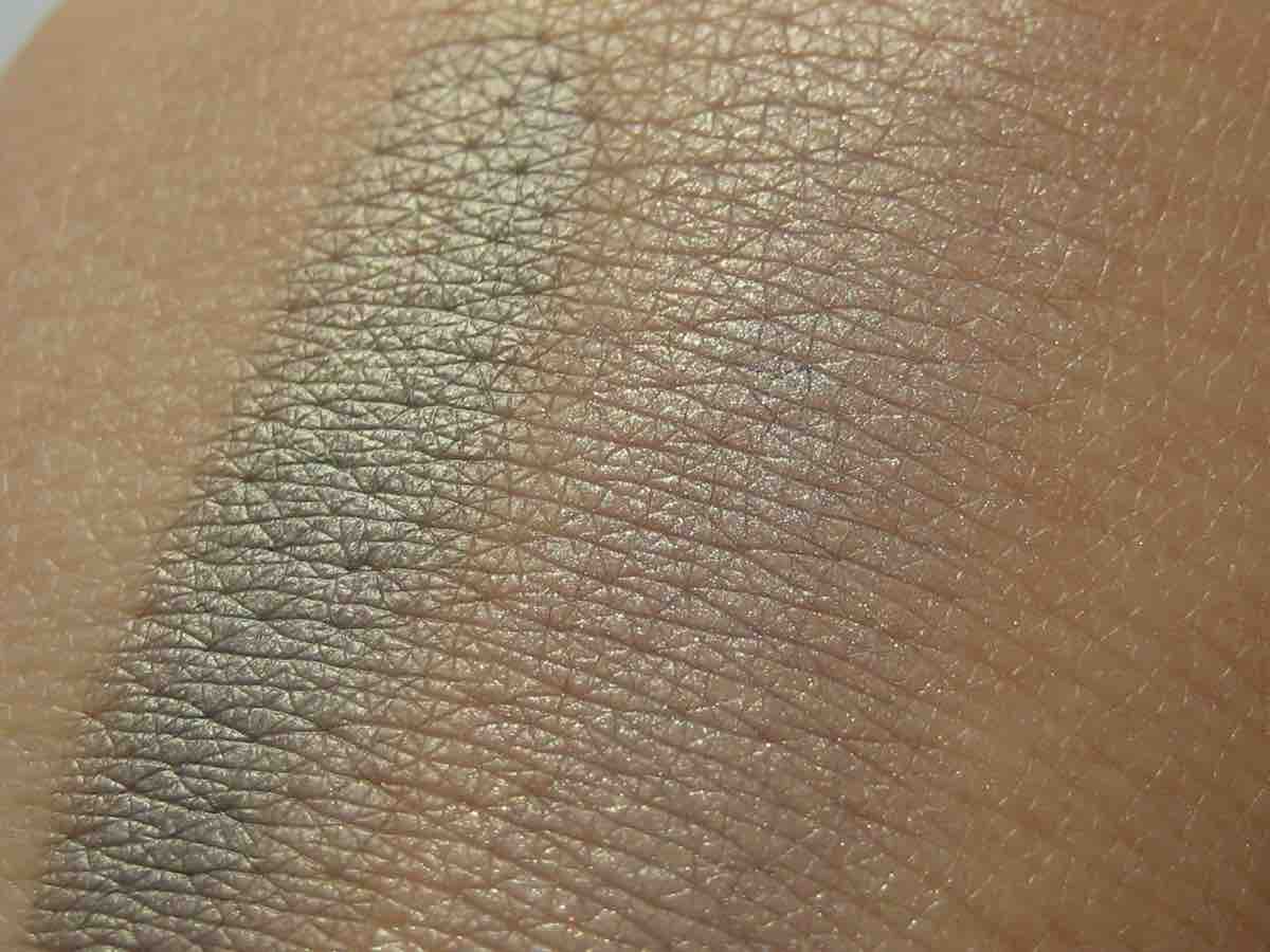 Pure Luxe_Ghost Mist_Swatch