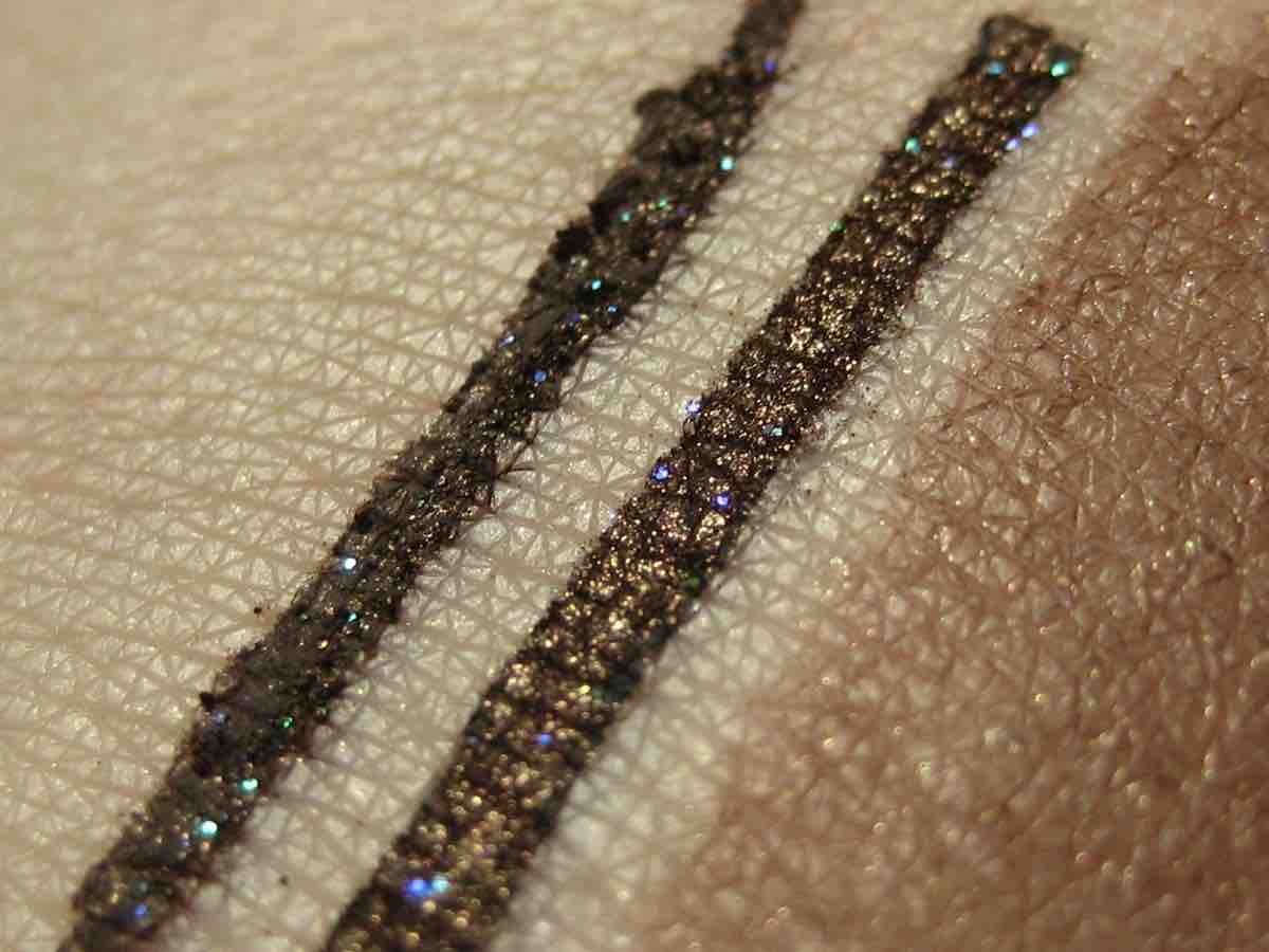 Pure Luxe_Liner Forbidden_Swatch