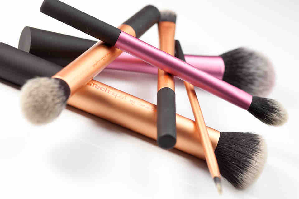 REAL TECHNIQUES by Samantha Chapman