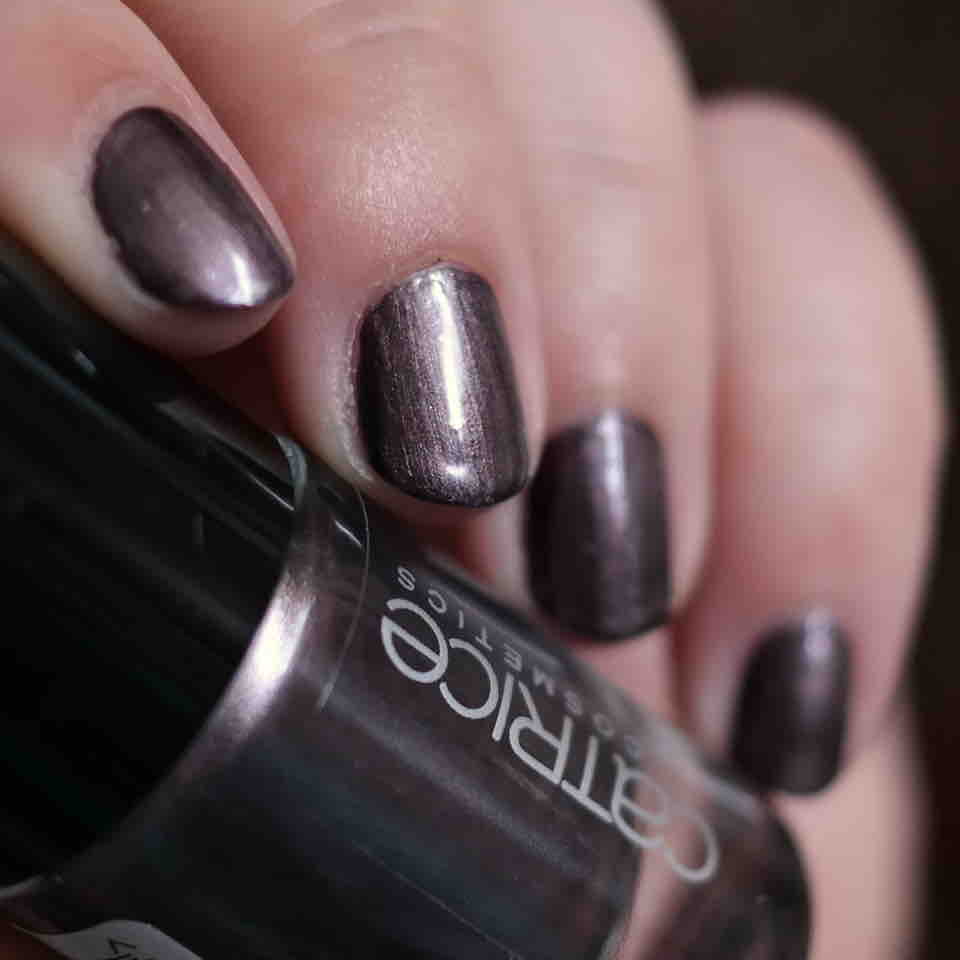 CATRICE Out Of The Dark Ultimate Nail Lacquer (60)