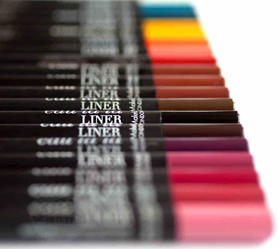 SLEEK Eau La la Liner