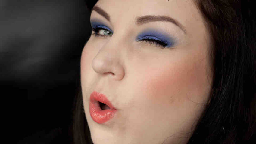 Violet Coral Makeup Kiko Blau MAC Estee Lauder Blink