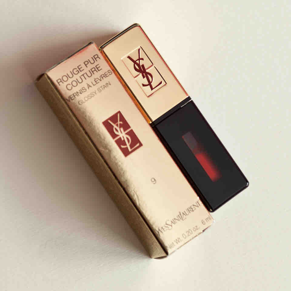 YSL Rouge Laque 9 Rouge Pur Couture Glossy Stain