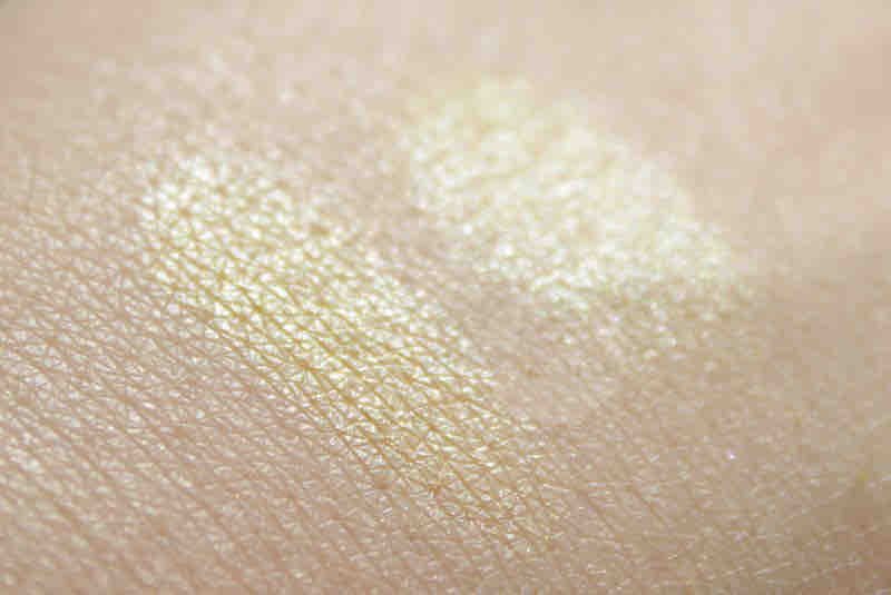 CATRICE 'Sunny, we love you' Eyeshadow (010)