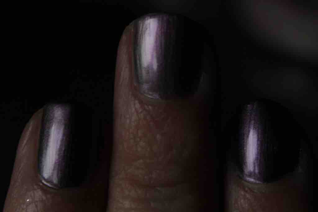 ESSENCE 'Where is the Party' vs. CATRICE 'Iron Mermaiden' ESSENCE 'Where is the Party' vs. CATRICE 'Iron Mermaiden'