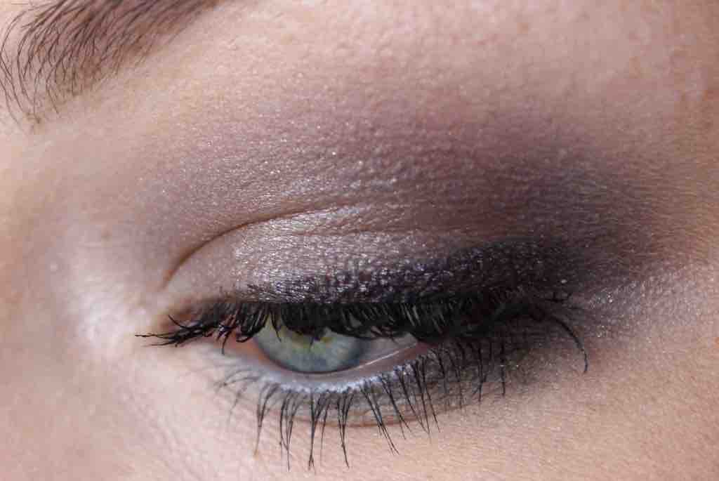 neutrales Makeup mt Blümchen (6)