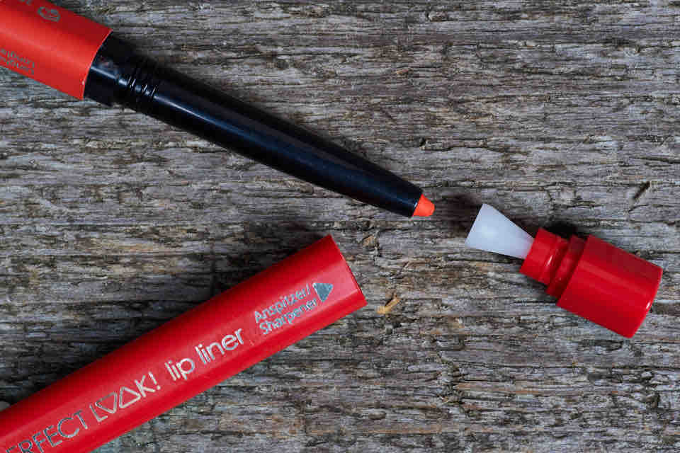 p2 Aufgebrezelt Lip Liner p2 Aufgebrezelt Lip Liner