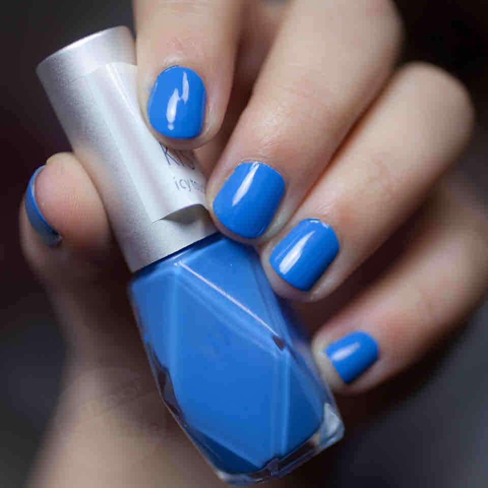 p2 Wintery Blue Icy Touch Nail Polish - Snow Kissed - Lampe